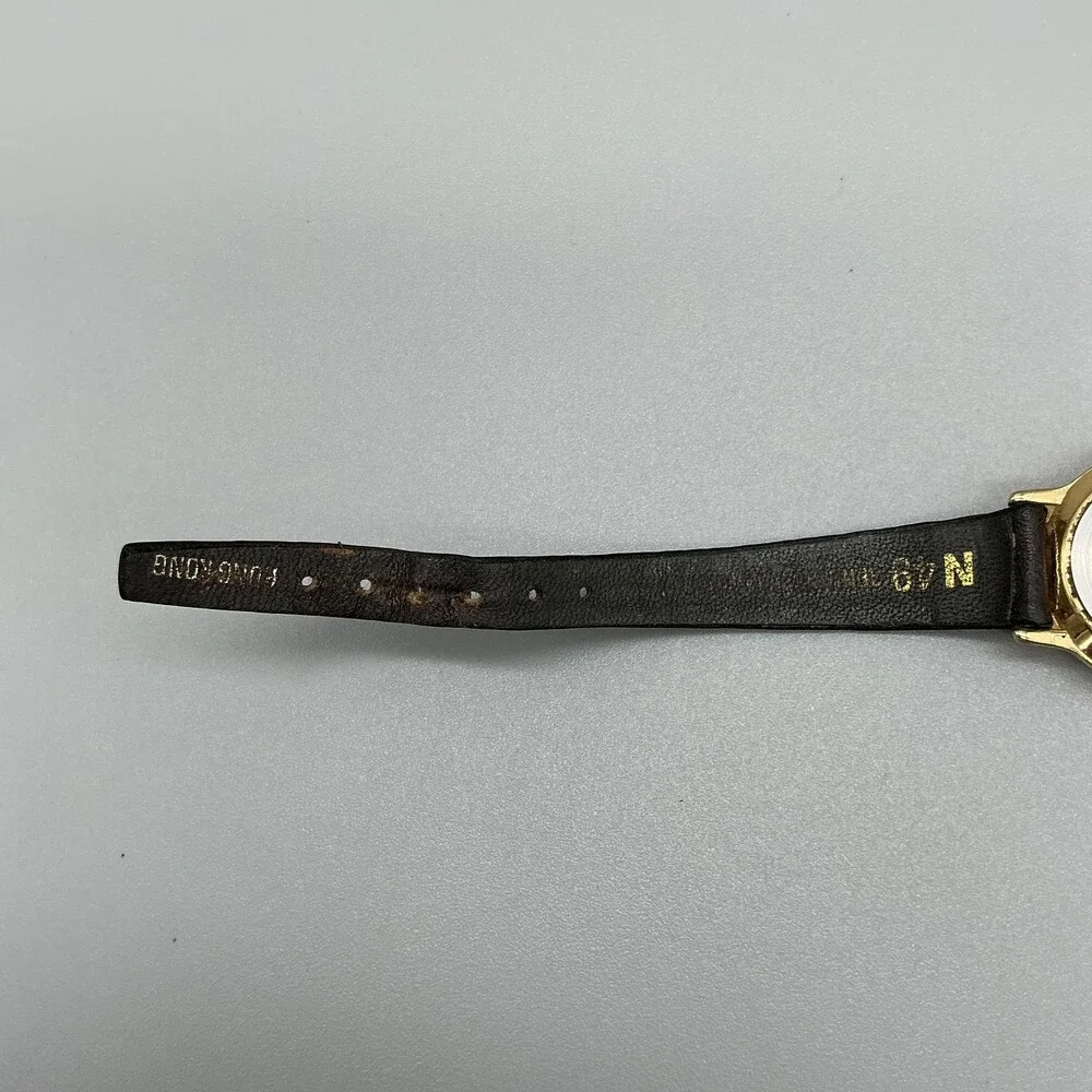 Vintage Timex Womens Watch 25mm White Dial Gold Tone Brown Leather Manual Wind